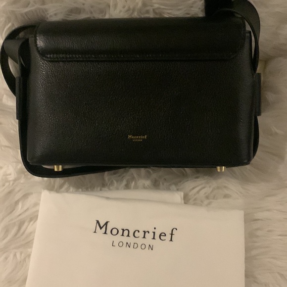 Embrace a life of luxury with a Moncrief London Faye style handbag. ✨ - Picture 4 of 5